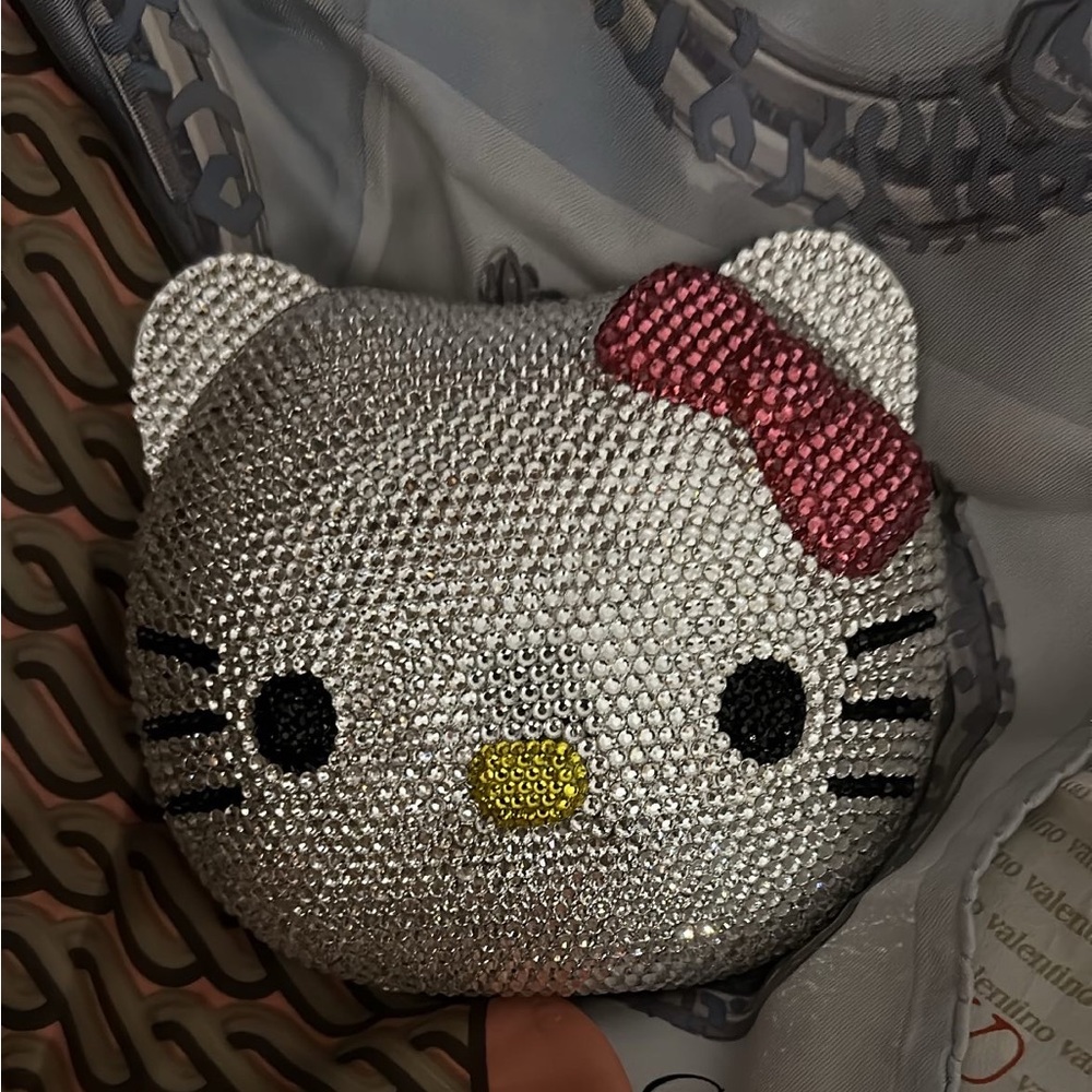 Hello kitty clutch